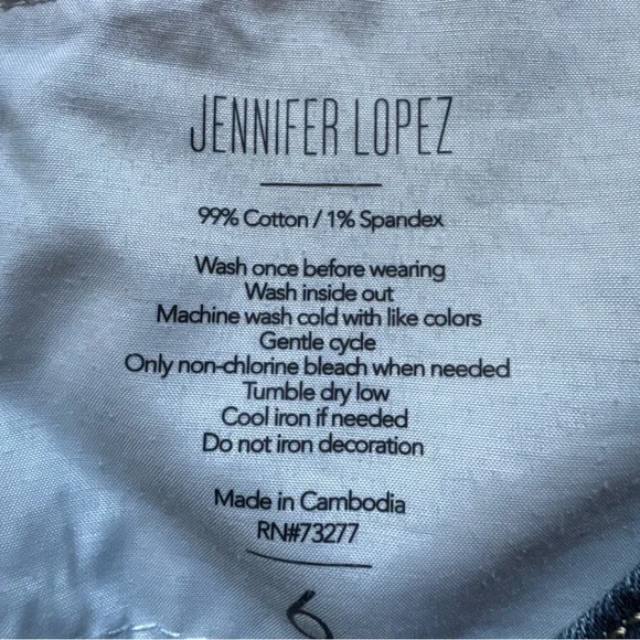 Jennifer Lopez Dark Blue Distressed Jean Shorts Size 6 EUC - Picture 4 of 5
